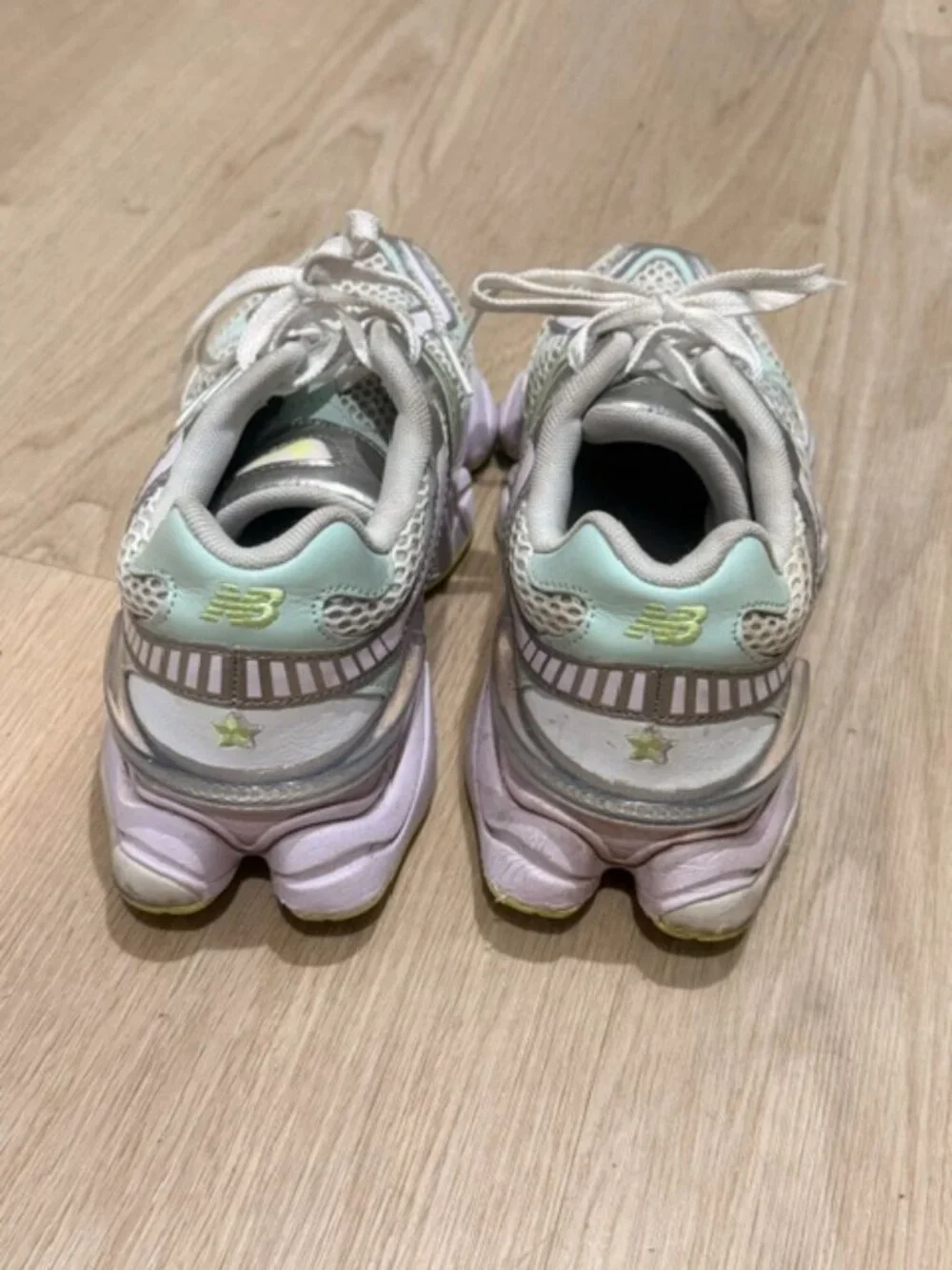 New Balance   9060 White/Taro sneakers Women size 9